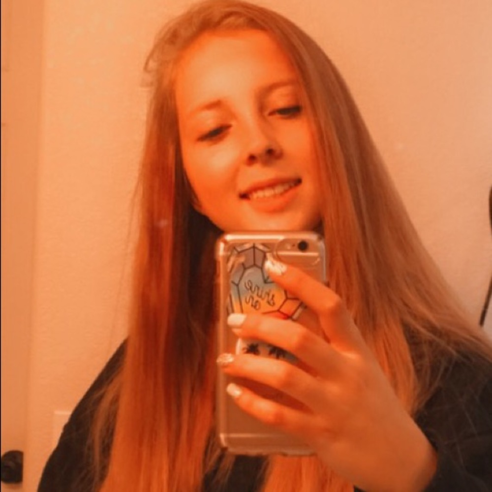 Meet your Posher, Alyson